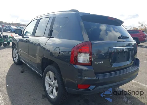 2014 Jeep Compass Latitude z USA, uszkodzony, nr VIN 1C4NJDEB5ED788746